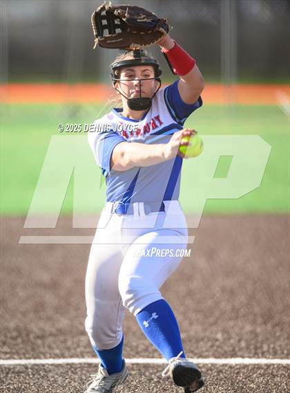 Thumbnail 2 in Fairport @ Penfield photogallery.