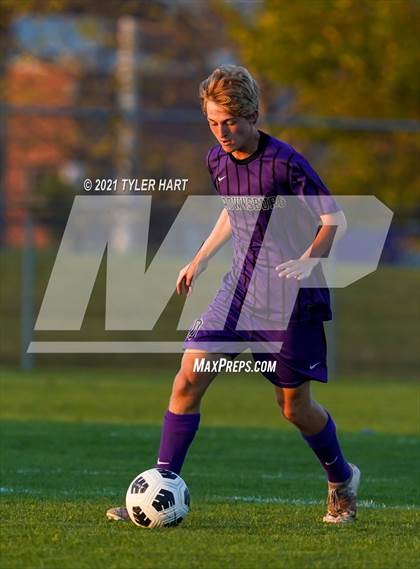 Thumbnail 3 in Ben Davis @ Brownsburg photogallery.