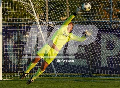Thumbnail 2 in Ben Davis @ Brownsburg photogallery.