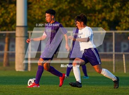 Thumbnail 2 in Ben Davis @ Brownsburg photogallery.