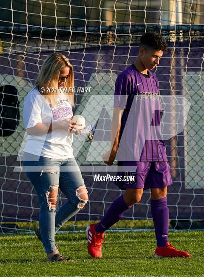 Thumbnail 3 in Ben Davis @ Brownsburg photogallery.