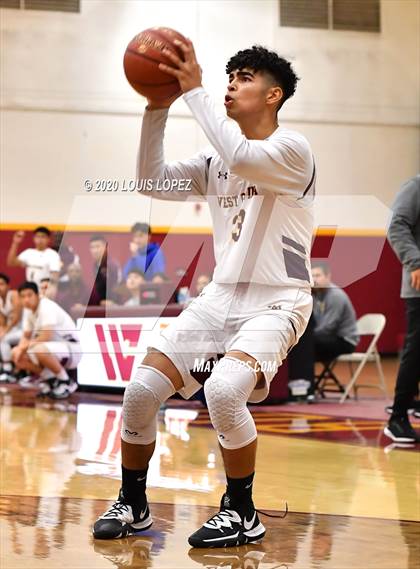 Thumbnail 1 in Charter Oak @ West Covina photogallery.
