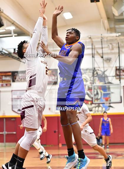 Thumbnail 3 in Charter Oak @ West Covina photogallery.
