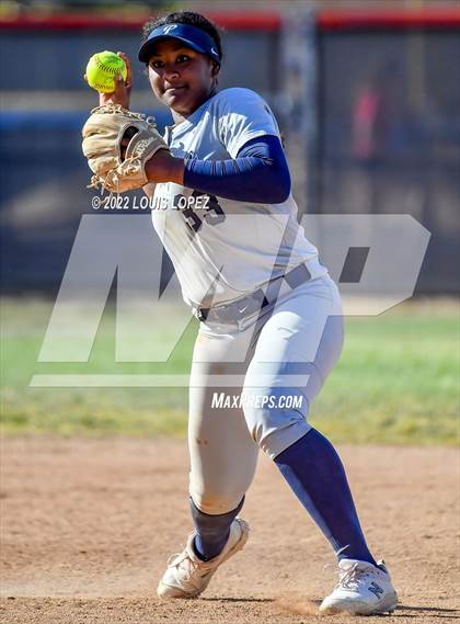 Thumbnail 3 in Pacifica @ Roosevelt (CIF SS DIV 1 Playoff Quarter Final) photogallery.