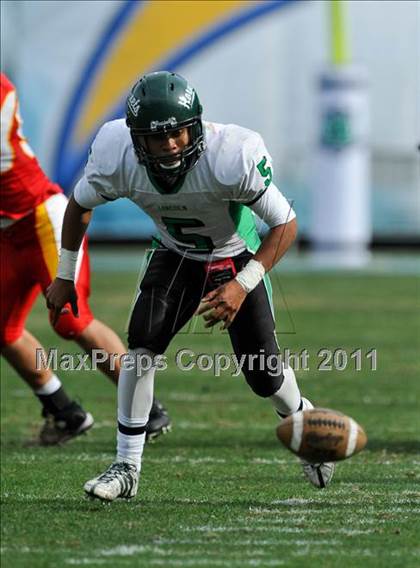 Thumbnail 2 in Cathedral Catholic vs Lincoln (CIF SDS D3 Final) photogallery.