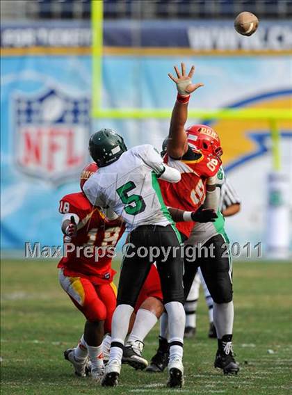 Thumbnail 2 in Cathedral Catholic vs Lincoln (CIF SDS D3 Final) photogallery.
