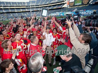 Thumbnail 3 in Cathedral Catholic vs Lincoln (CIF SDS D3 Final) photogallery.