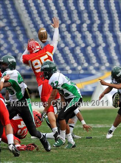 Thumbnail 3 in Cathedral Catholic vs Lincoln (CIF SDS D3 Final) photogallery.