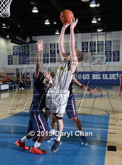 Thumbnail 3 in Capistrano Valley vs. Viewpoint (MaxPreps Holiday Classic) photogallery.