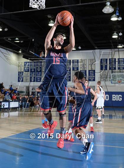 Thumbnail 2 in Capistrano Valley vs. Viewpoint (MaxPreps Holiday Classic) photogallery.