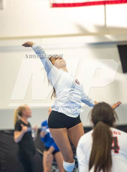 Thumbnail 1 in Rio Mesa vs. La Jolla Country Day photogallery.