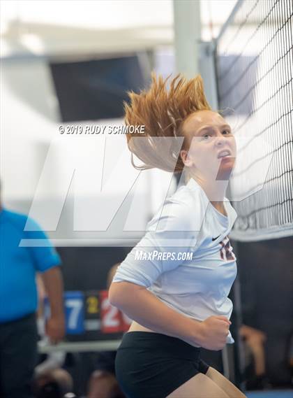 Thumbnail 1 in Rio Mesa vs. La Jolla Country Day photogallery.