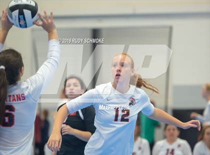 Thumbnail 1 in Rio Mesa vs. La Jolla Country Day photogallery.