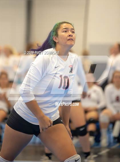 Thumbnail 2 in Rio Mesa vs. La Jolla Country Day photogallery.