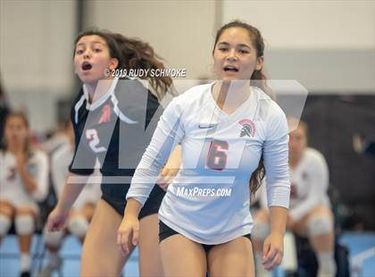 Thumbnail 2 in Rio Mesa vs. La Jolla Country Day photogallery.