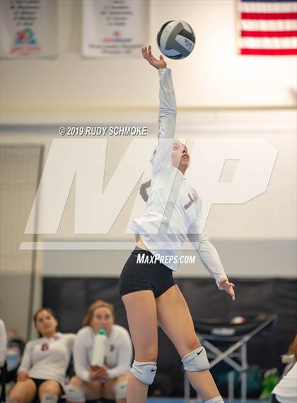 Thumbnail 1 in Rio Mesa vs. La Jolla Country Day photogallery.