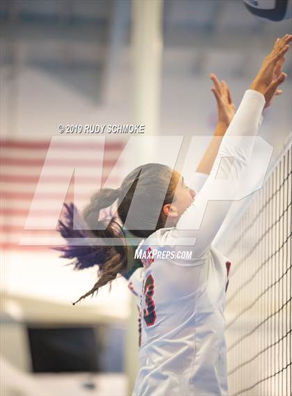 Thumbnail 1 in Rio Mesa vs. La Jolla Country Day photogallery.