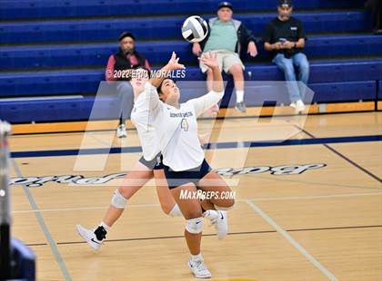 Thumbnail 2 in Mission Vista vs Bonita Vista (CIFSDS D2 2nd Round) photogallery.