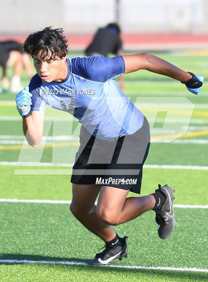 Thumbnail 1 in Northwest Christian vs. Deer Valley (Goldwater 7v7) photogallery.