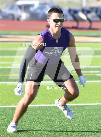 Thumbnail 2 in Northwest Christian vs. Deer Valley (Goldwater 7v7) photogallery.