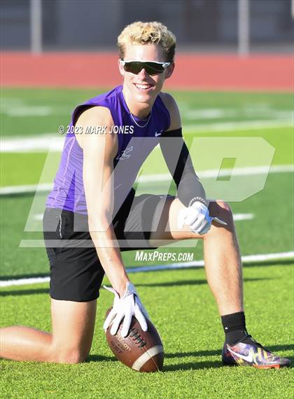Thumbnail 1 in Northwest Christian vs. Deer Valley (Goldwater 7v7) photogallery.