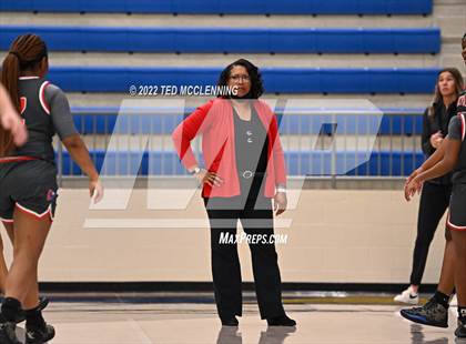 Thumbnail 3 in Greenwood vs. Parkview (AAA 5A State Playoff 1st round) photogallery.
