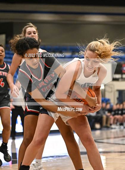 Thumbnail 1 in Greenwood vs. Parkview (AAA 5A State Playoff 1st round) photogallery.