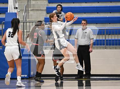 Thumbnail 1 in Greenwood vs. Parkview (AAA 5A State Playoff 1st round) photogallery.