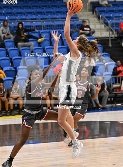 Thumbnail 3 in Greenwood vs. Parkview (AAA 5A State Playoff 1st round) photogallery.