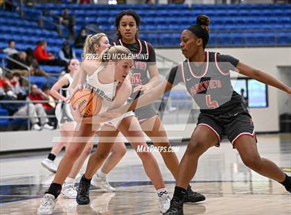 Thumbnail 2 in Greenwood vs. Parkview (AAA 5A State Playoff 1st round) photogallery.
