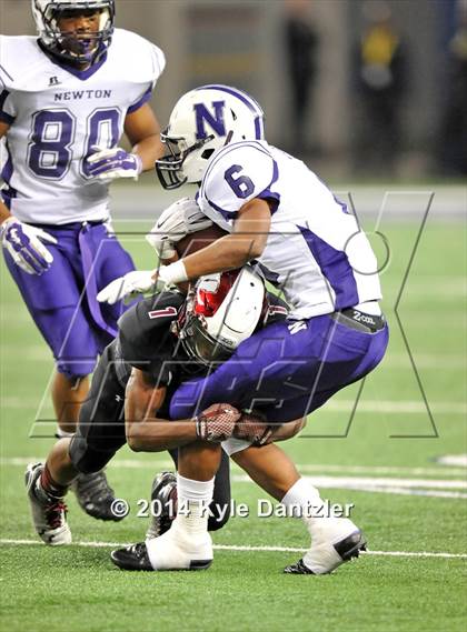 Thumbnail 2 in Waskom vs. Newton (UIL 3A Division 2 Final) photogallery.