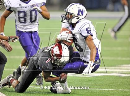 Thumbnail 3 in Waskom vs. Newton (UIL 3A Division 2 Final) photogallery.