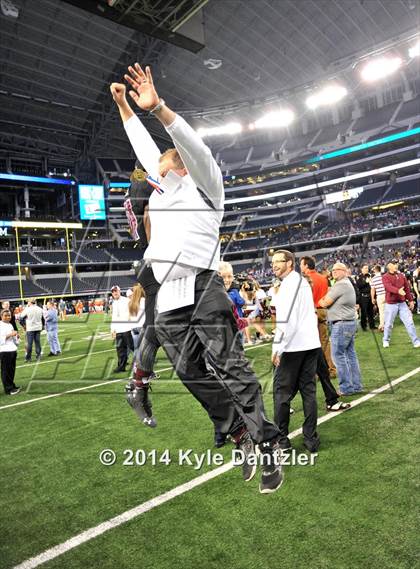 Thumbnail 3 in Waskom vs. Newton (UIL 3A Division 2 Final) photogallery.