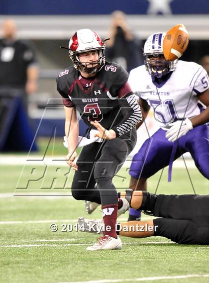 Thumbnail 2 in Waskom vs. Newton (UIL 3A Division 2 Final) photogallery.