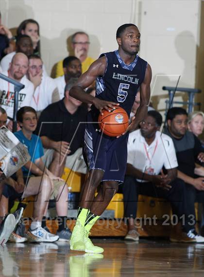 Thumbnail 2 in Lincoln vs. Montverde Academy (City of Palms Classic) photogallery.