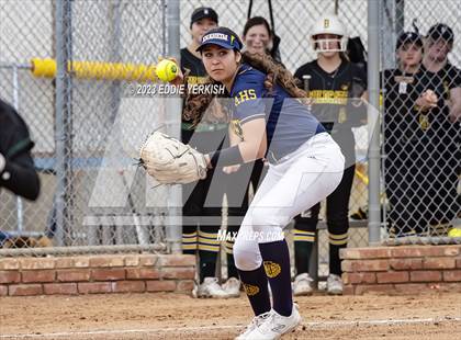 Thumbnail 3 in Brea Olinda vs. Anaheim photogallery.