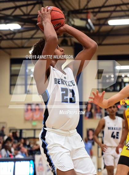 Thumbnail 2 in Huntington St. Joseph Prep vs. Berkeley Prep (ARS/Rescue Rooter National Hoopfest) photogallery.