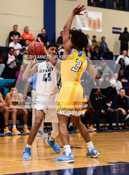 Thumbnail 2 in Huntington St. Joseph Prep vs. Berkeley Prep (ARS/Rescue Rooter National Hoopfest) photogallery.