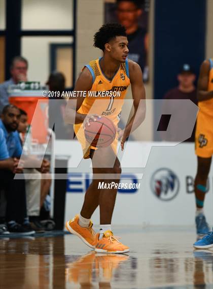 Thumbnail 3 in Huntington St. Joseph Prep vs. Berkeley Prep (ARS/Rescue Rooter National Hoopfest) photogallery.