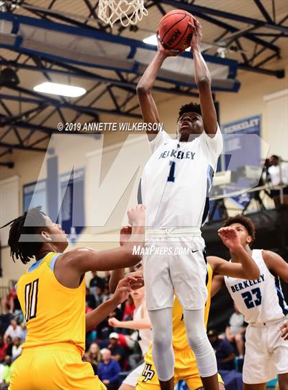 Thumbnail 1 in Huntington St. Joseph Prep vs. Berkeley Prep (ARS/Rescue Rooter National Hoopfest) photogallery.
