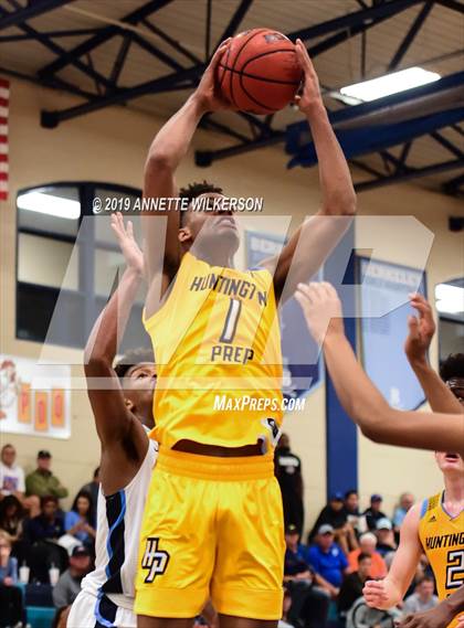 Thumbnail 3 in Huntington St. Joseph Prep vs. Berkeley Prep (ARS/Rescue Rooter National Hoopfest) photogallery.