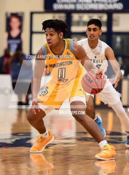 Thumbnail 2 in Huntington St. Joseph Prep vs. Berkeley Prep (ARS/Rescue Rooter National Hoopfest) photogallery.