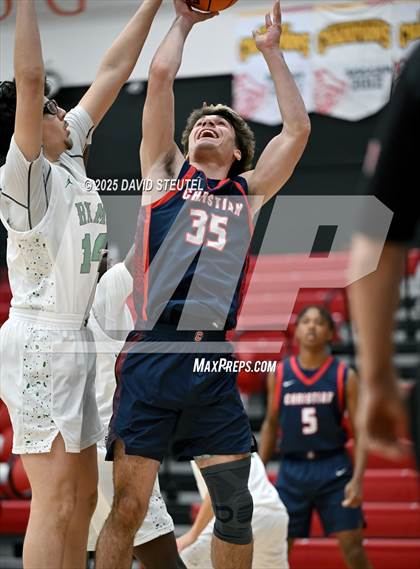 Thumbnail 1 in Christian vs. St. Mary's (Fr. Barry Christmas Classic) photogallery.