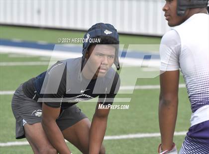 Thumbnail 2 in St. John Bosco vs. Carlsbad  (Brave 8 Invitational) photogallery.
