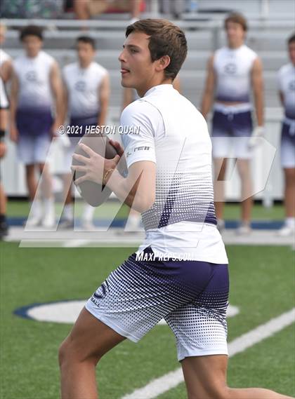Thumbnail 1 in St. John Bosco vs. Carlsbad  (Brave 8 Invitational) photogallery.