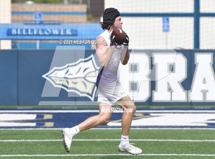 Thumbnail 1 in St. John Bosco vs. Carlsbad  (Brave 8 Invitational) photogallery.