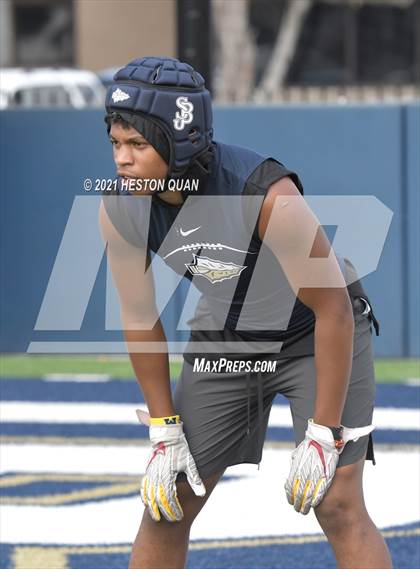 Thumbnail 2 in St. John Bosco vs. Carlsbad  (Brave 8 Invitational) photogallery.