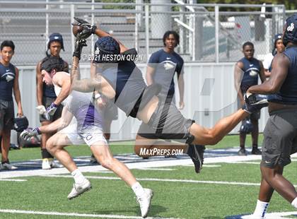 Thumbnail 3 in St. John Bosco vs. Carlsbad  (Brave 8 Invitational) photogallery.
