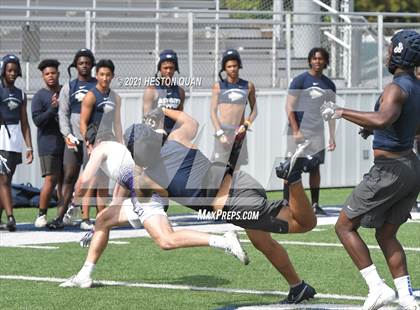 Thumbnail 1 in St. John Bosco vs. Carlsbad  (Brave 8 Invitational) photogallery.