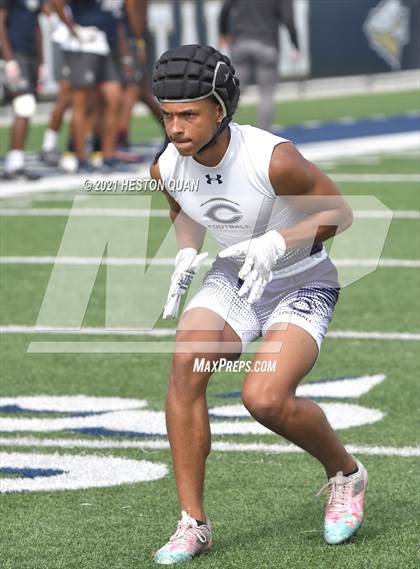 Thumbnail 3 in St. John Bosco vs. Carlsbad  (Brave 8 Invitational) photogallery.
